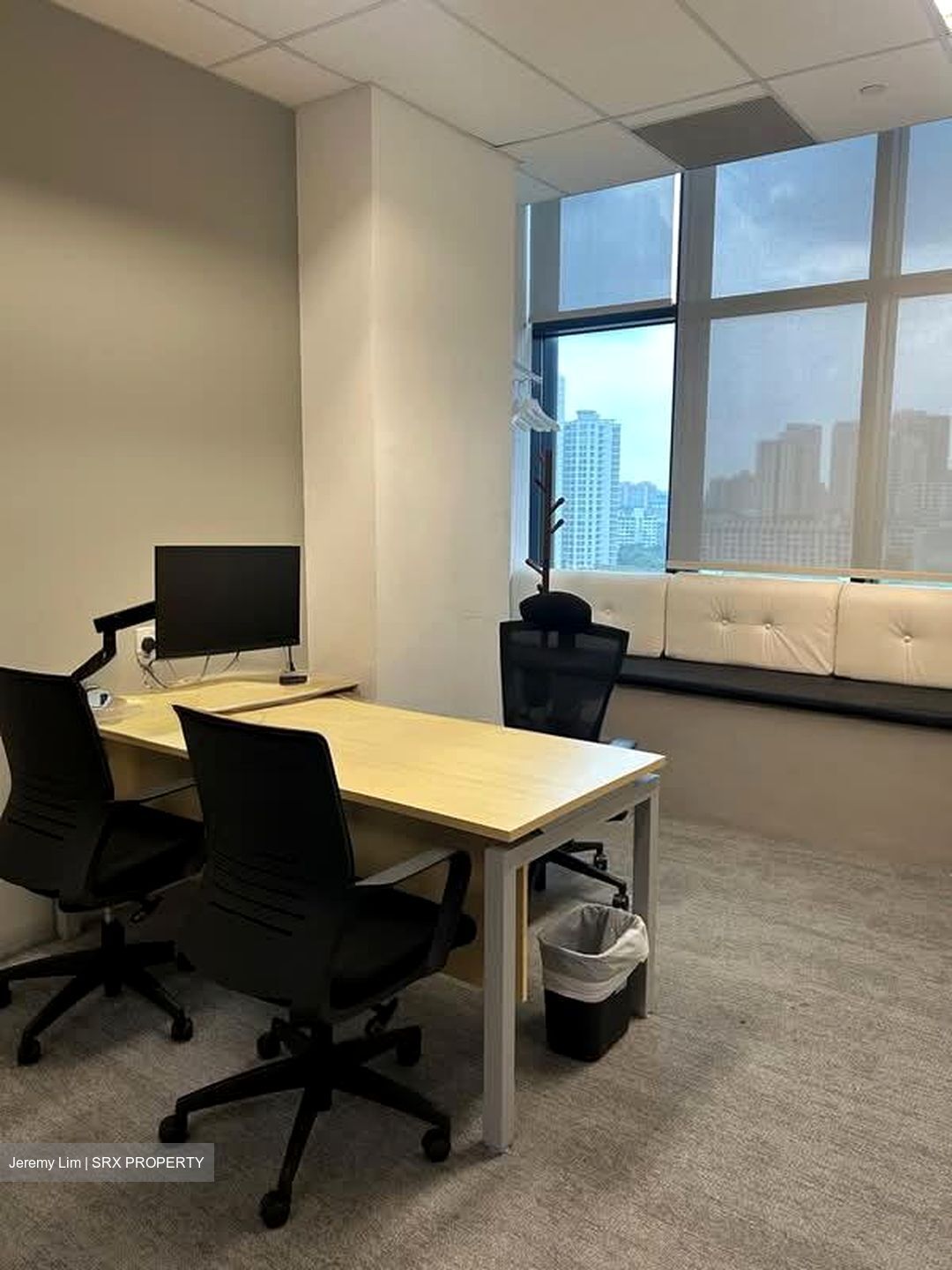 Zhongshan Mall (D12), Office #575688021